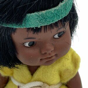 Canadian Indigenous Handmade Doll - Indien Art Eskimo Craft Vintage